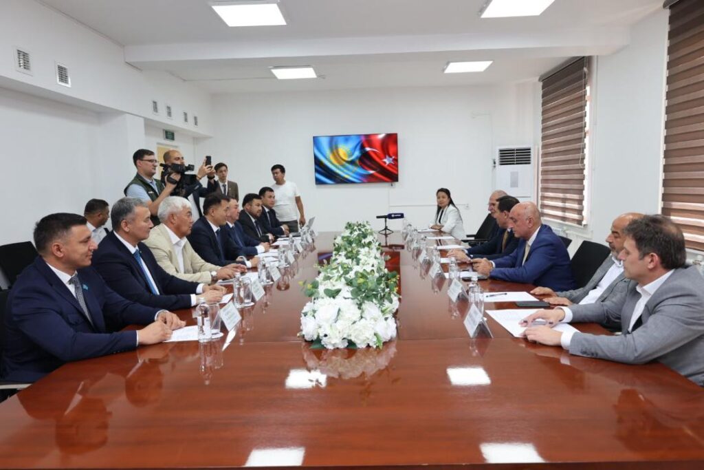 әріптестік (1)