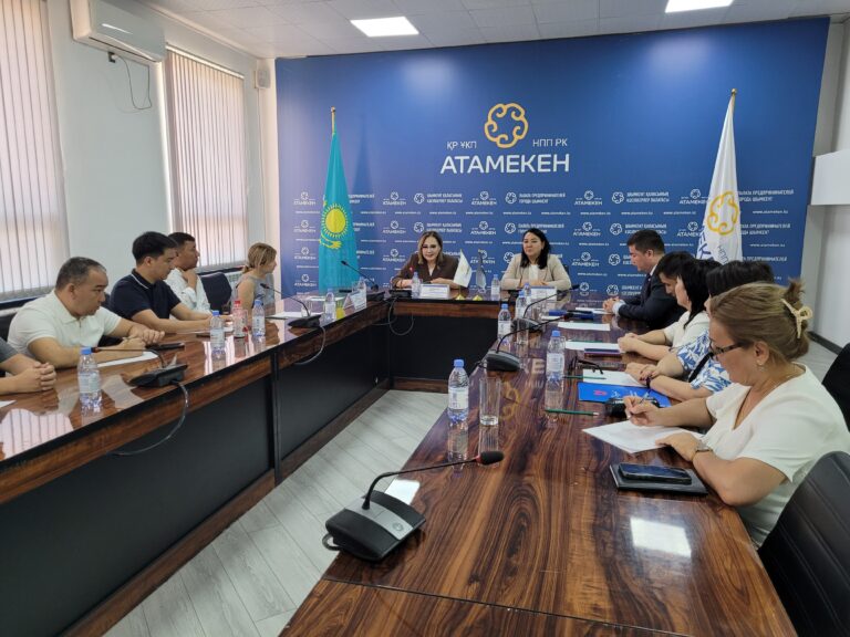 Сенатормен кездесу (1)