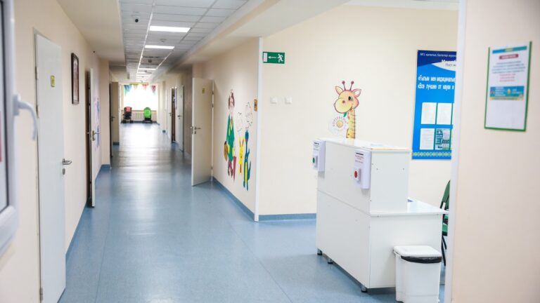 HKuDFB825ob1VrLaRzTLUL0sqczPiwXTvNhnGQkV