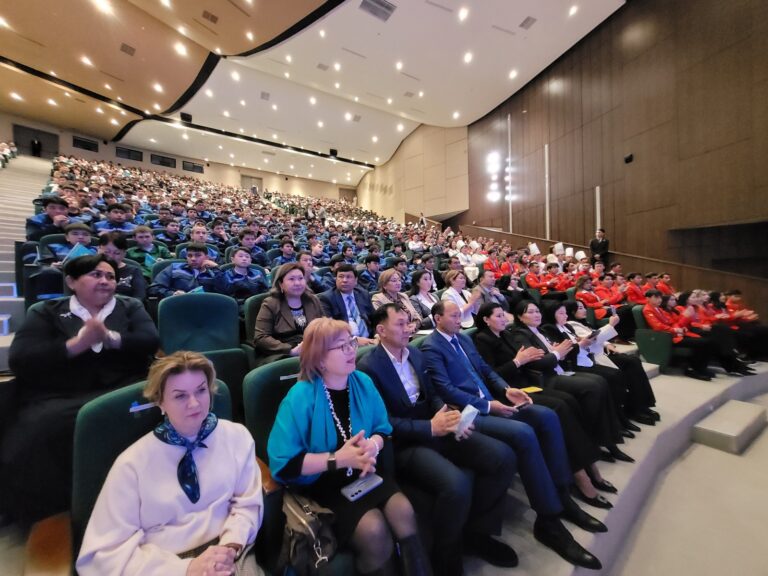 Жұмысшы маманд жылының аяқталуы (5)